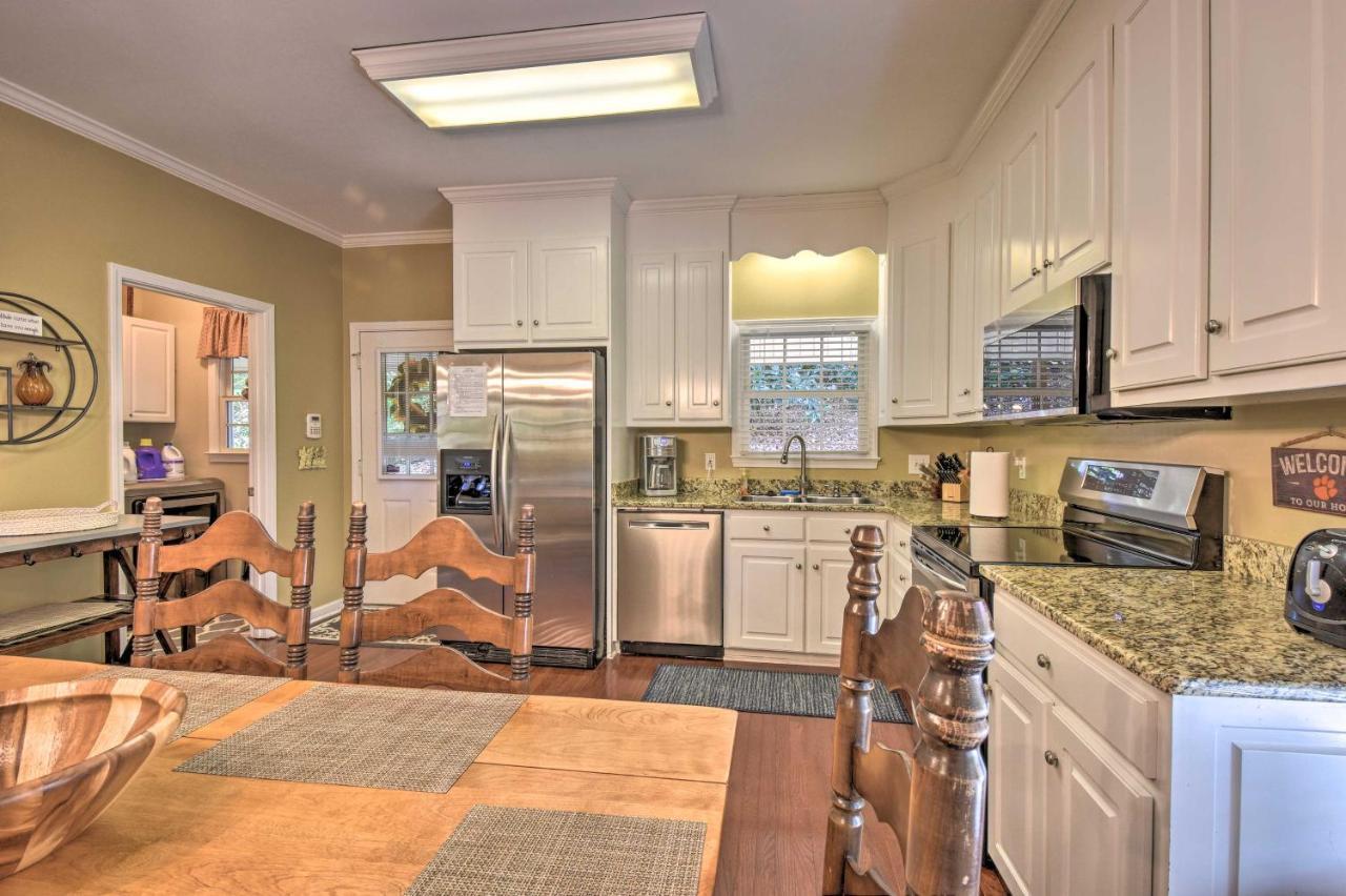 Lake Keowee Escape With Dock, Deck And Lake Access! Six Mile Esterno foto