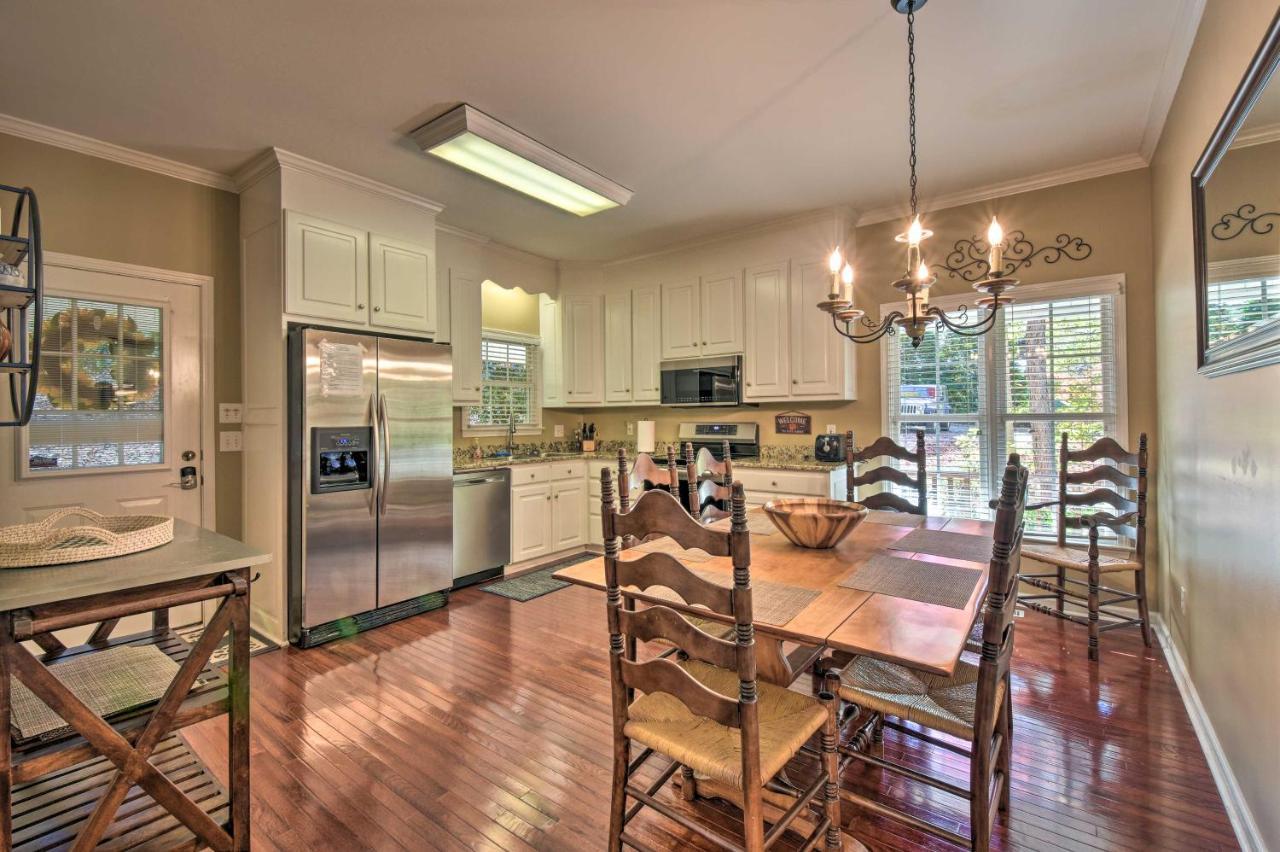 Lake Keowee Escape With Dock, Deck And Lake Access! Six Mile Esterno foto